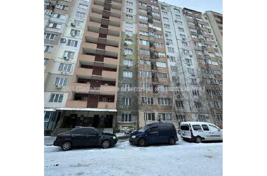 Продам квартиру, Соборности Украины ул. , 2  ком., 77 м², частичный ремонт 