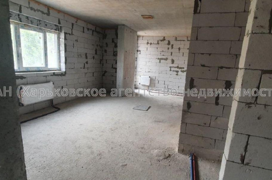 Продам квартиру, Молочная ул. , 2  ком., 84 м², без внутренних работ 