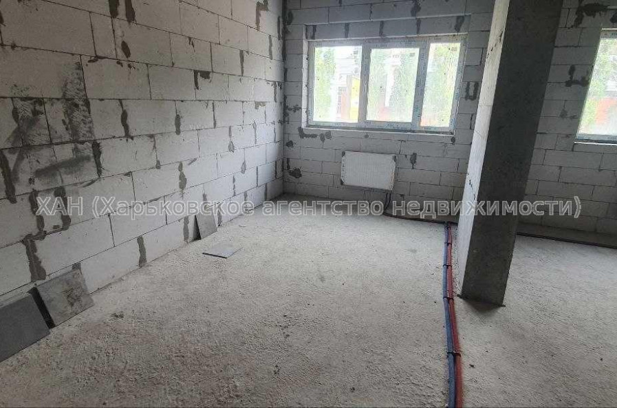 Продам квартиру, Молочная ул. , 2  ком., 84 м², без внутренних работ 
