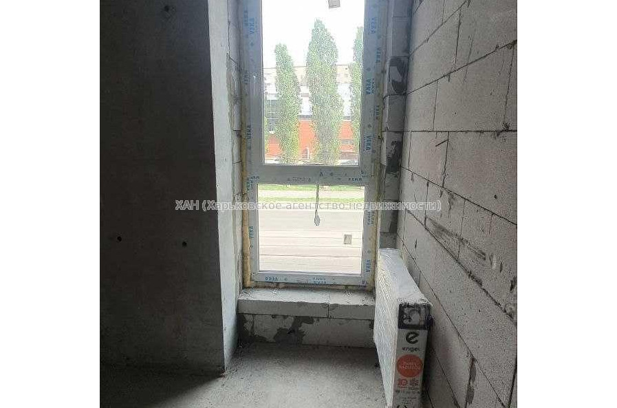 Продам квартиру, Молочная ул. , 2  ком., 84 м², без внутренних работ 