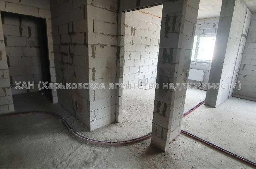 Продам квартиру, Молочная ул. , 2  ком., 84 м², без внутренних работ 
