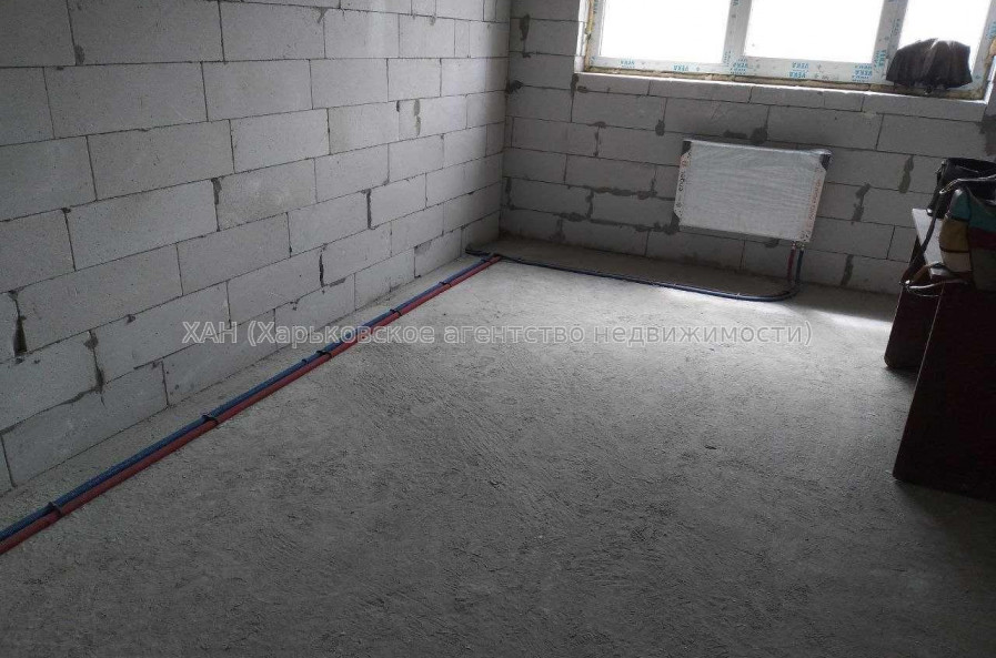 Продам квартиру, Молочная ул. , 2  ком., 84 м², без внутренних работ 