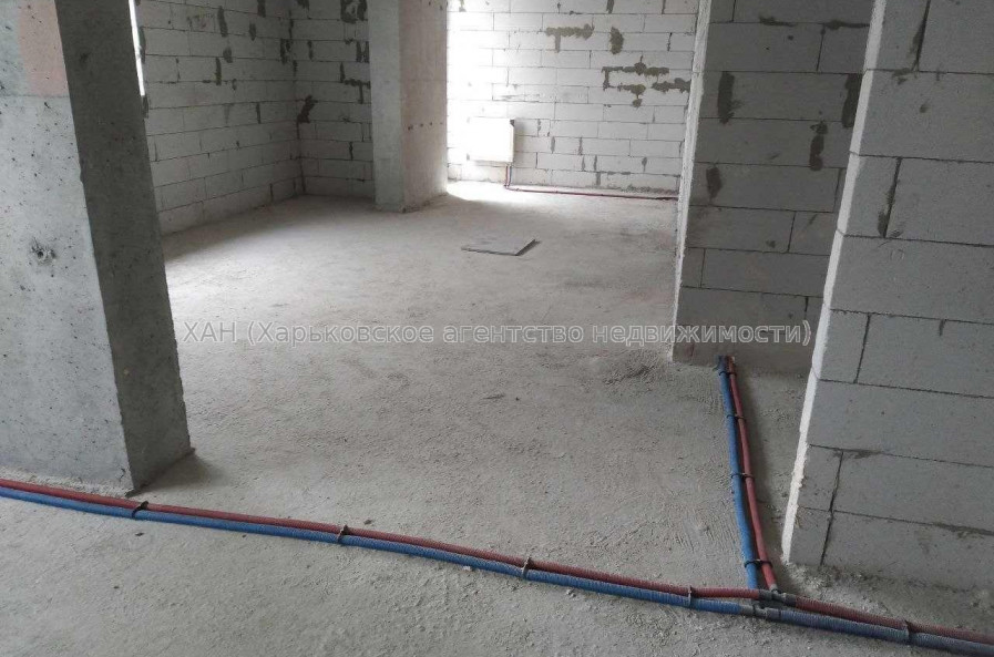 Продам квартиру, Молочная ул. , 2  ком., 84 м², без внутренних работ 