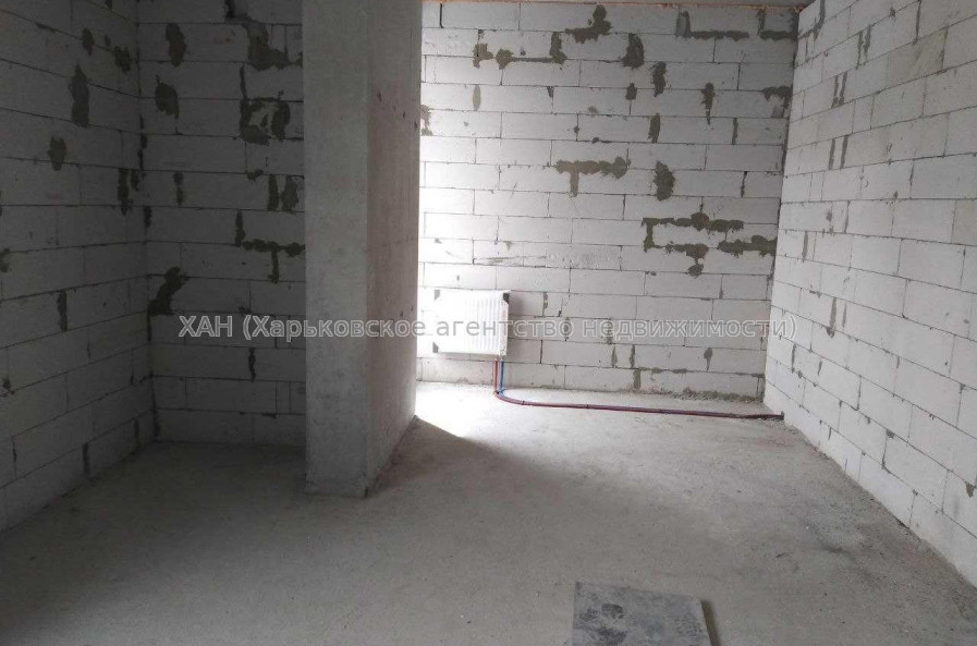 Продам квартиру, Молочная ул. , 2  ком., 84 м², без внутренних работ 