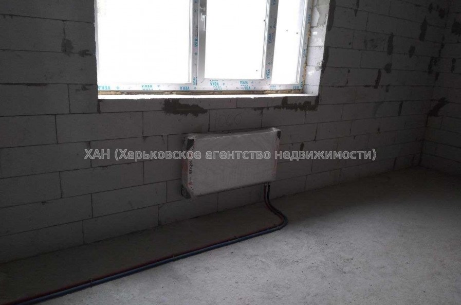 Продам квартиру, Молочная ул. , 2  ком., 84 м², без внутренних работ 