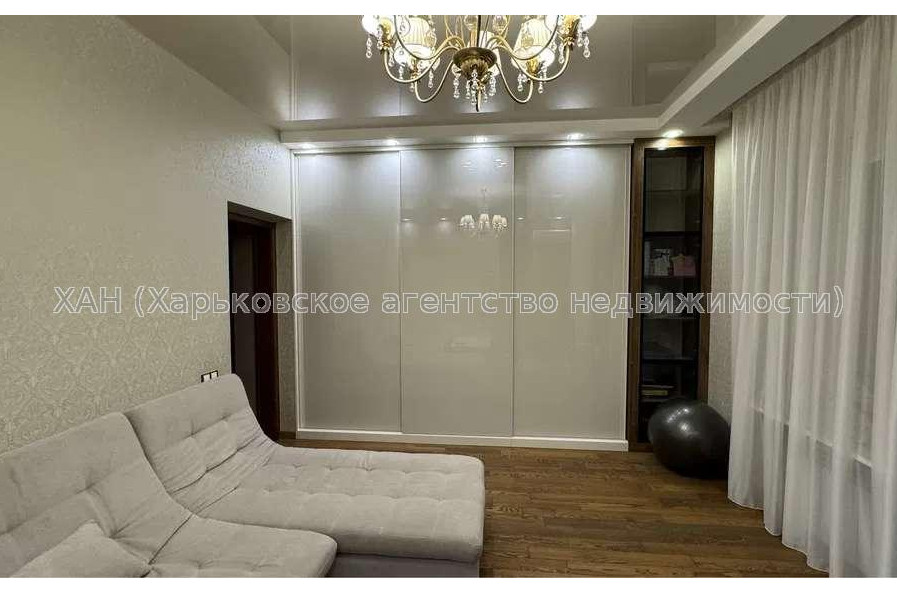 Продам квартиру, Куриловская ул. , 3  ком., 80 м², капитальный ремонт 