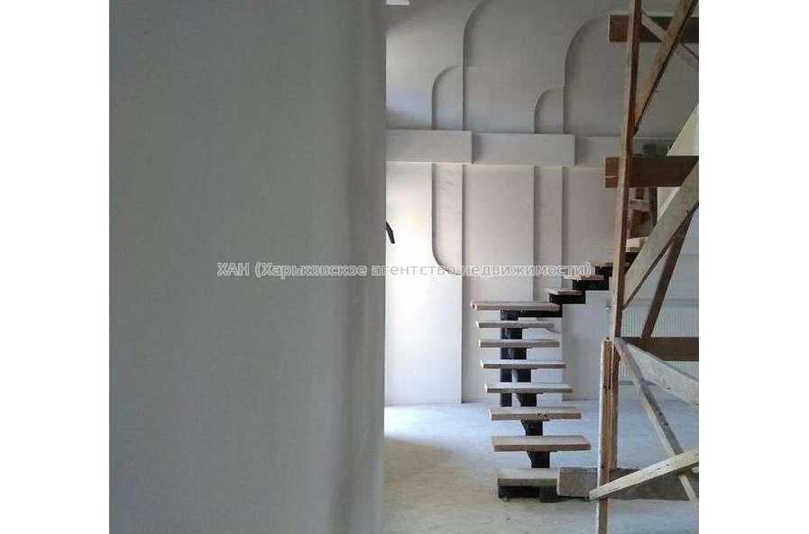 Продам квартиру, Независимости пр-т , 6  ком., 210 м², без ремонта 