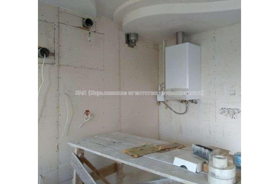 Продам квартиру, Независимости пр-т , 6  ком., 210 м², без ремонта 