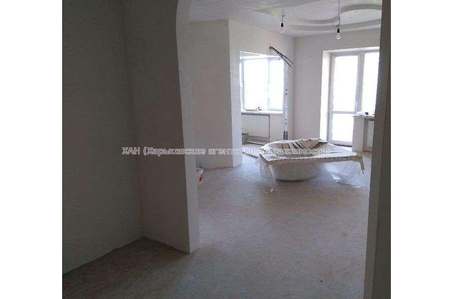 Продам квартиру, Независимости пр-т , 6  ком., 210 м², без ремонта 