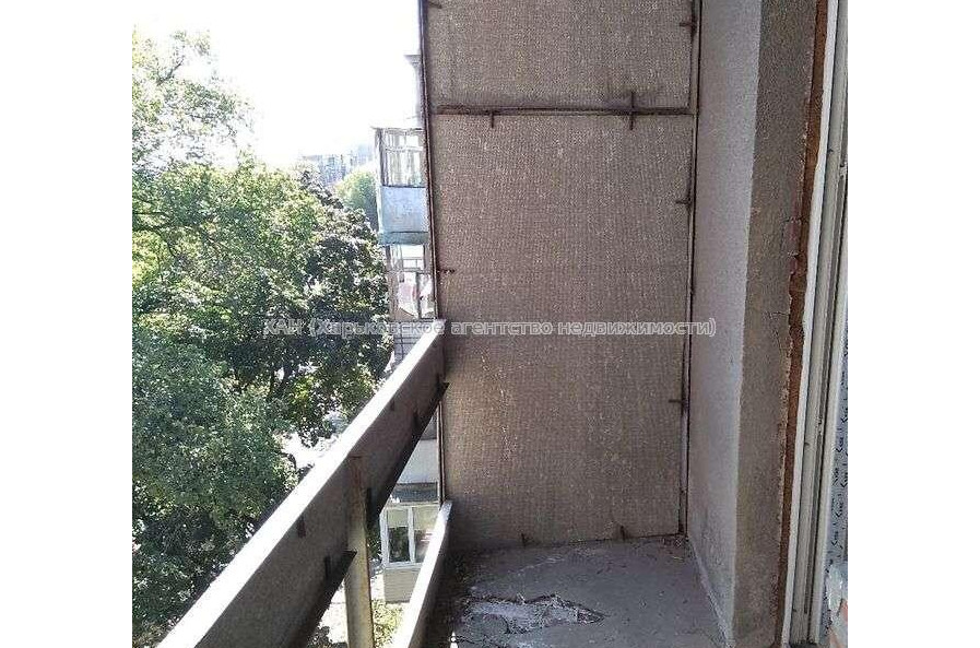 Продам квартиру, Независимости пр-т , 6  ком., 210 м², без ремонта 