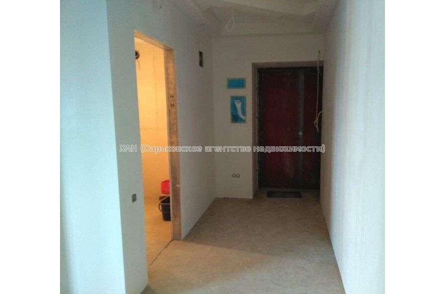 Продам квартиру, Независимости пр-т , 6  ком., 210 м², без ремонта 