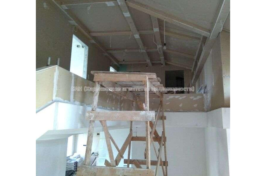 Продам квартиру, Независимости пр-т , 6  ком., 210 м², без ремонта 