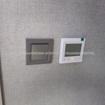 Продам квартиру, Тракторостроителей просп. , 2 кім., 40 м², евроремонт 