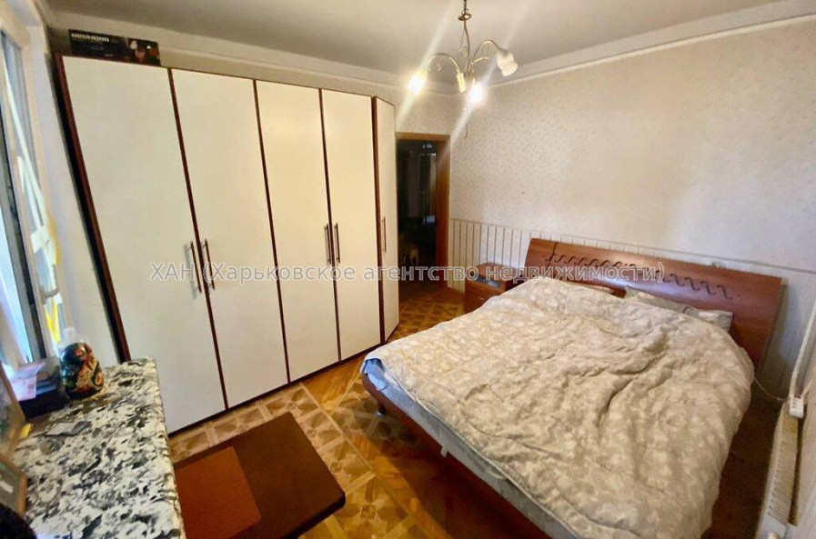 Продам квартиру, Непокоренных ул. , 3 кім., 68 м², косметический ремонт 