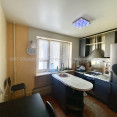 Продам квартиру, Непокоренных ул. , 3  ком., 68 м², косметический ремонт 