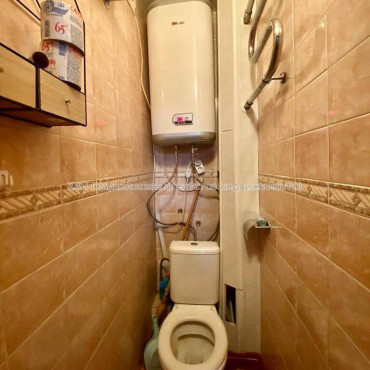 Продам квартиру, Непокоренных ул. , 3 кім., 68 м², косметический ремонт 
