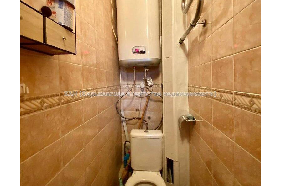 Продам квартиру, Непокоренных ул. , 3 кім., 68 м², косметический ремонт 