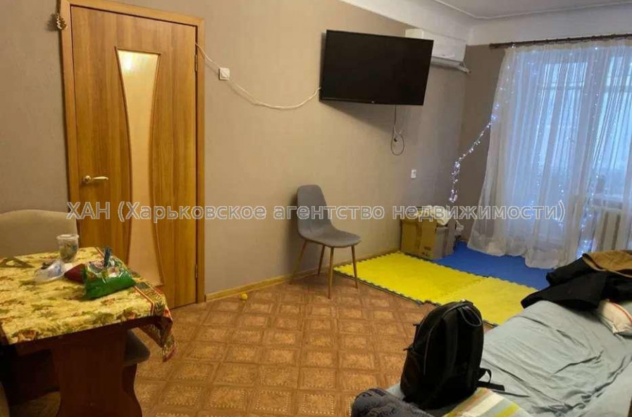 Продам квартиру, Грушевского ул. , 3  ком., 59 м², косметический ремонт 
