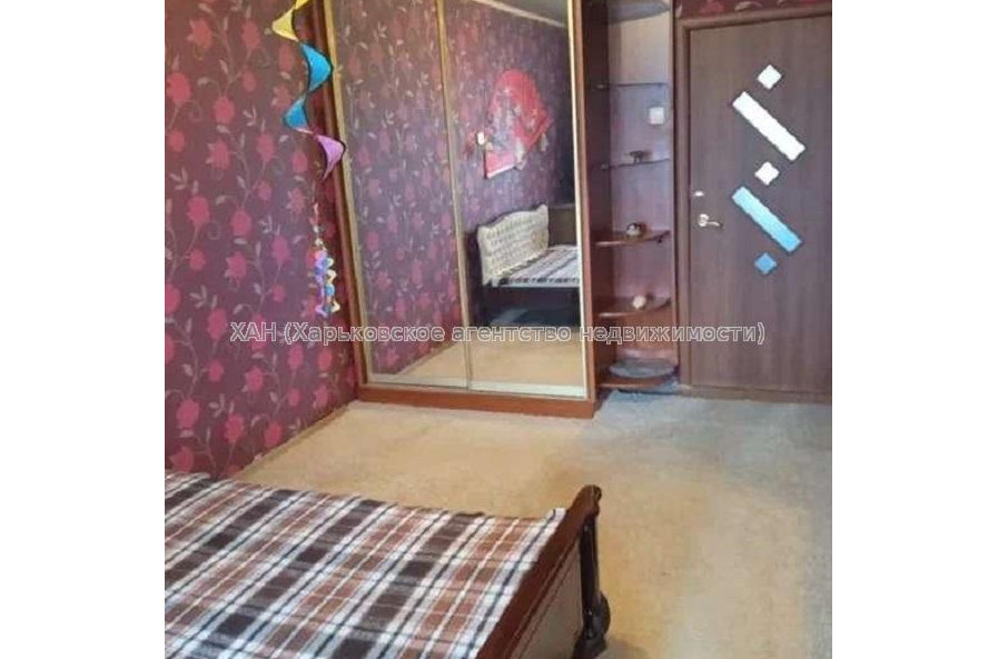 Продам квартиру, Победы просп. , 3  ком., 64 м², косметический ремонт 