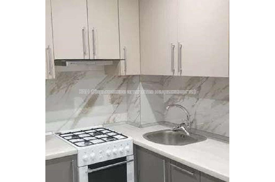 Продам квартиру, Валентиновская ул. , 1 кім., 33 м², капитальный ремонт 