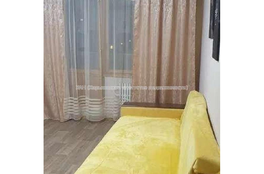 Продам квартиру, Валентиновская ул. , 1 кім., 33 м², капитальный ремонт 