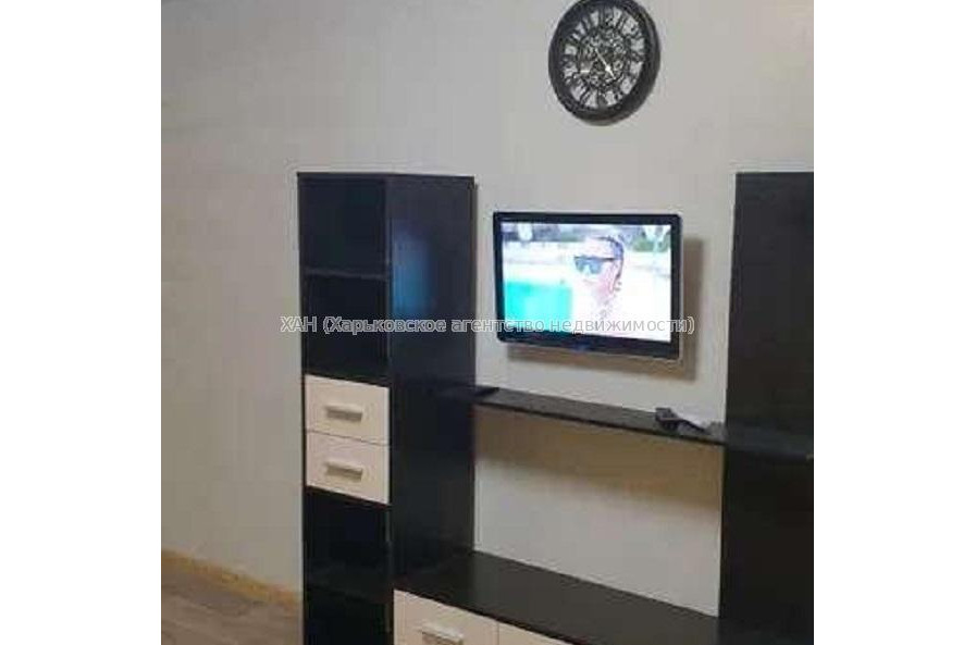 Продам квартиру, Валентиновская ул. , 1 кім., 33 м², капитальный ремонт 