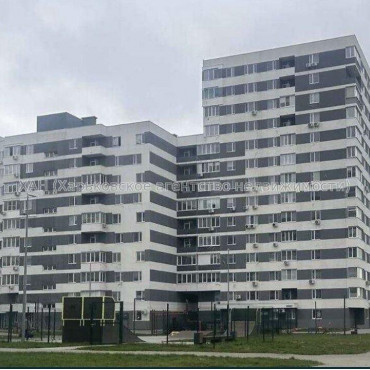 Продам квартиру, Героев Харькова просп. , 2  ком., 82 м², без ремонта 