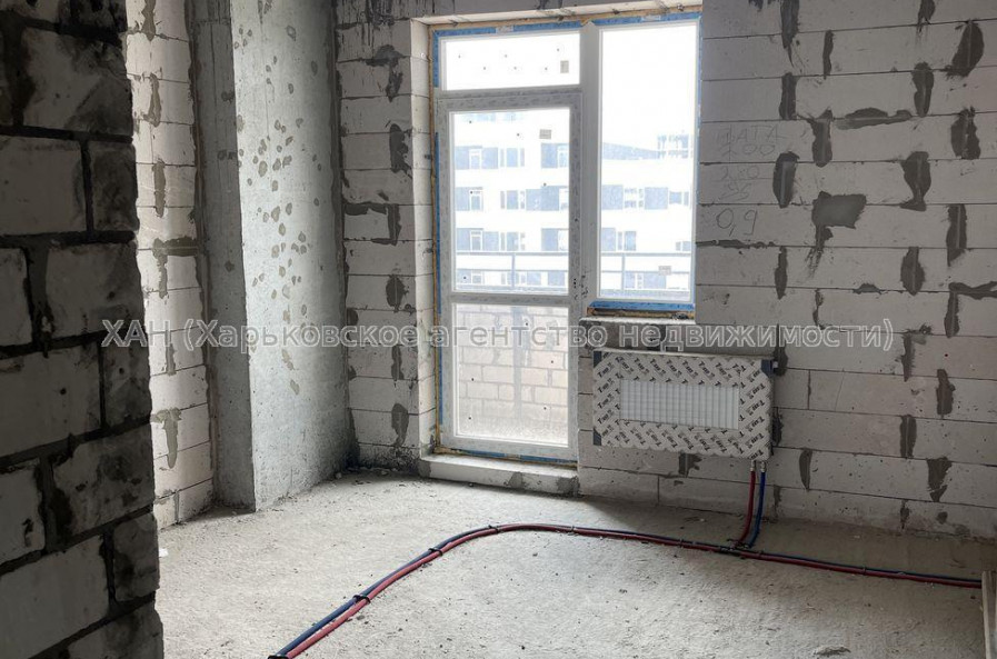 Продам квартиру, Героев Харькова просп. , 2  ком., 82 м², без ремонта 