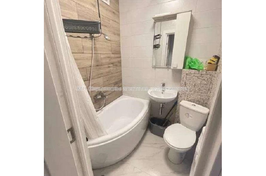 Продам квартиру, Непокоренных ул. , 1 кім., 34 м², капитальный ремонт 