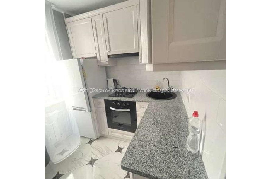Продам квартиру, Непокоренных ул. , 1 кім., 34 м², капитальный ремонт 