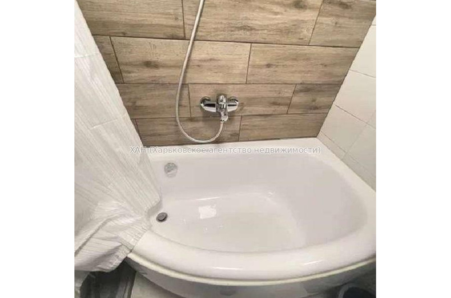 Продам квартиру, Непокоренных ул. , 1 кім., 34 м², капитальный ремонт 