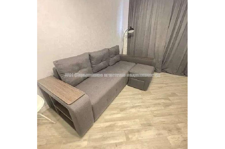 Продам квартиру, Непокоренных ул. , 1 кім., 34 м², капитальный ремонт 