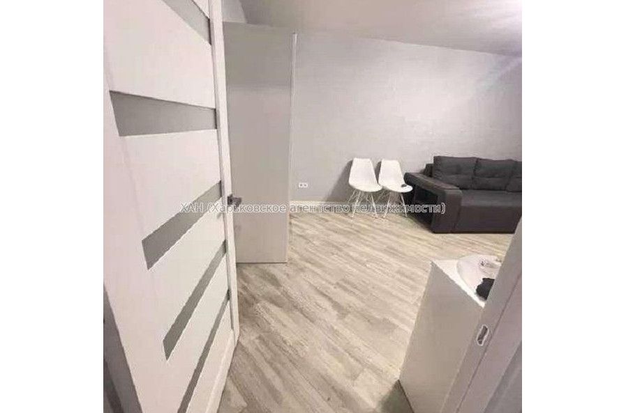 Продам квартиру, Непокоренных ул. , 1 кім., 34 м², капитальный ремонт 