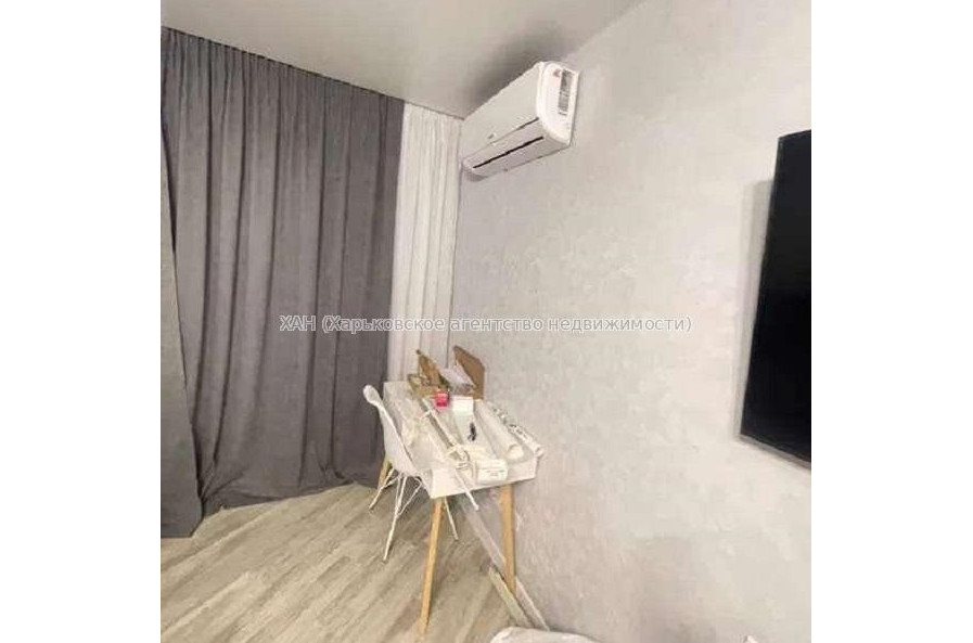 Продам квартиру, Непокоренных ул. , 1 кім., 34 м², капитальный ремонт 