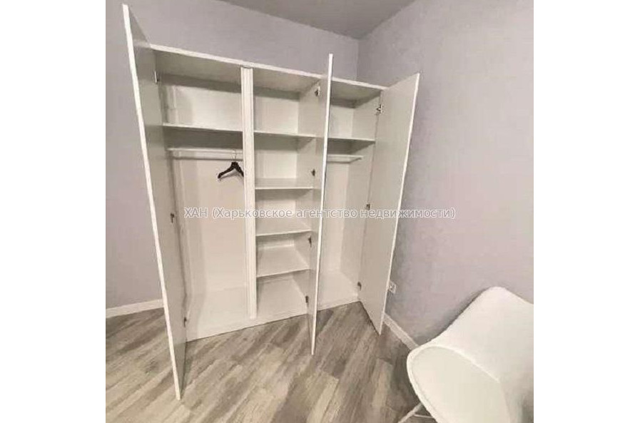 Продам квартиру, Непокоренных ул. , 1 кім., 34 м², капитальный ремонт 
