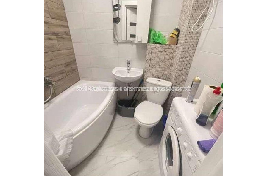 Продам квартиру, Непокоренных ул. , 1 кім., 34 м², капитальный ремонт 