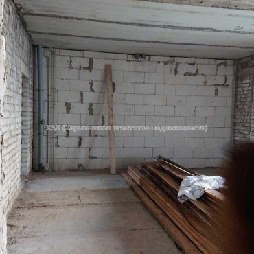 Продам квартиру, Кричевского ул. , 1  ком., 30 м², без внутренних работ 