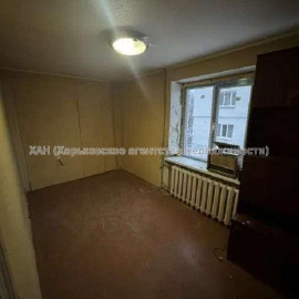 Продам квартиру, Ново-Баварский просп. , 2  ком., 42 м², без ремонта