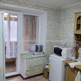 Продам квартиру, Москалёвская ул. , 1  ком., 38 м², советский ремонт
