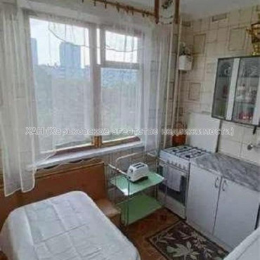 Продам квартиру, Бучмы ул. , 2 кім., 46 м², косметический ремонт 