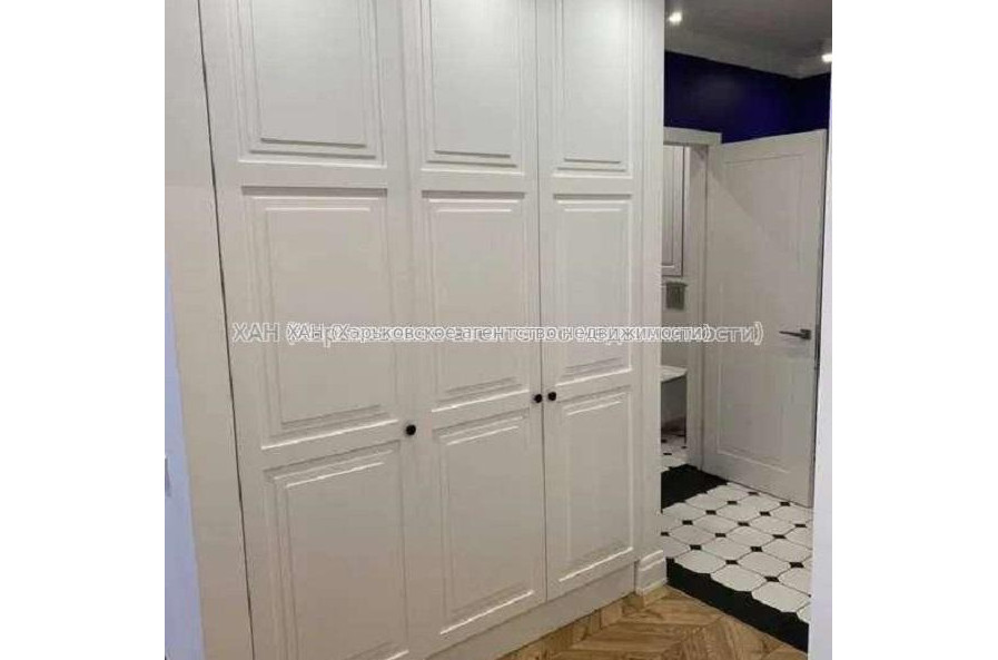 Продам квартиру, Борткевича ул. , 1  ком., 38 м², капитальный ремонт 
