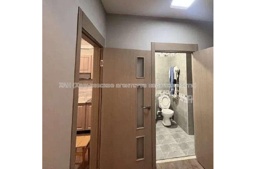 Продам квартиру, Драгоманова ул. , 4 , 1 кім., 35 м², евроремонт 