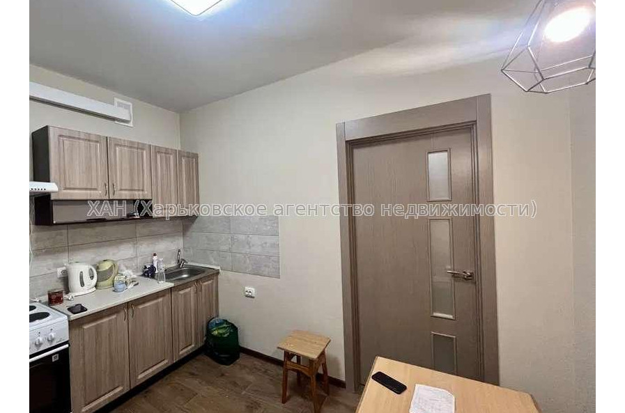 Продам квартиру, Драгоманова ул. , 4 , 1 кім., 35 м², евроремонт 