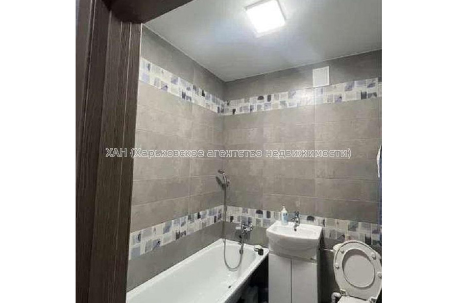Продам квартиру, Драгоманова ул. , 4 , 1 кім., 35 м², евроремонт 