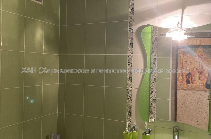 Продам квартиру, Героев Харькова просп. , 3  ком., 122 м², капитальный ремонт 