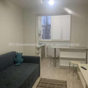 Продам квартиру, Черновицкая ул. , 1  ком., 19 м², капитальный ремонт 