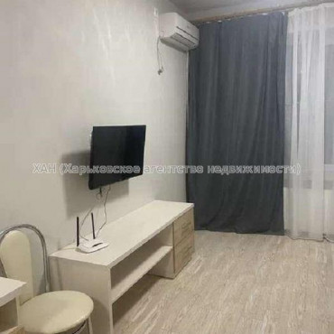 Продам квартиру, Черновицкая ул. , 1  ком., 19 м², капитальный ремонт 