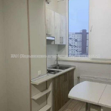 Продам квартиру, Черновицкая ул. , 1  ком., 19 м², капитальный ремонт 