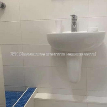 Продам квартиру, Черновицкая ул. , 1  ком., 19 м², капитальный ремонт 