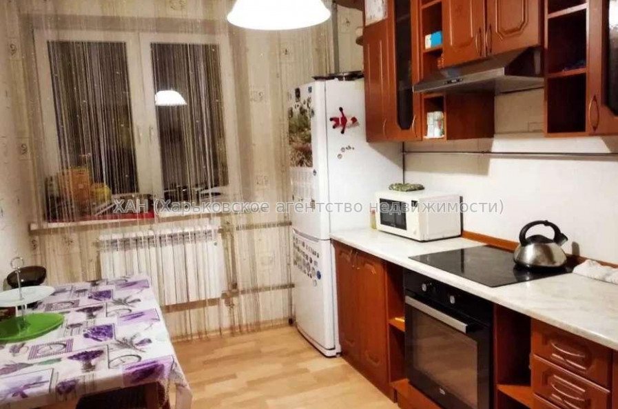 Продам квартиру, Аэрокосмический пр. , 2  ком., 56 м², капитальный ремонт 